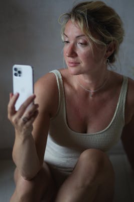 Sarah, 31