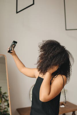 Lena, 25